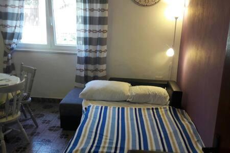 Apartman Dolores Kuciste Ngoại thất bức ảnh